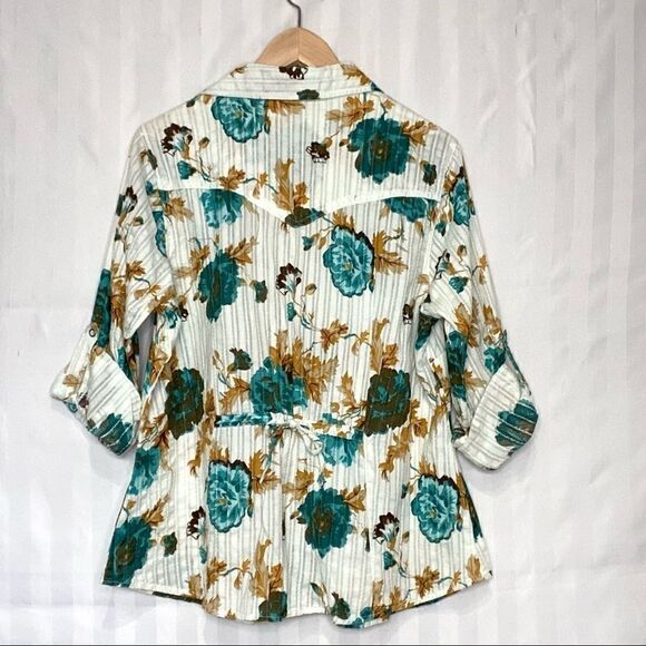 Torrid Floral Print Ribbed Button Down Plus Size 0X - Picture 2 of 11